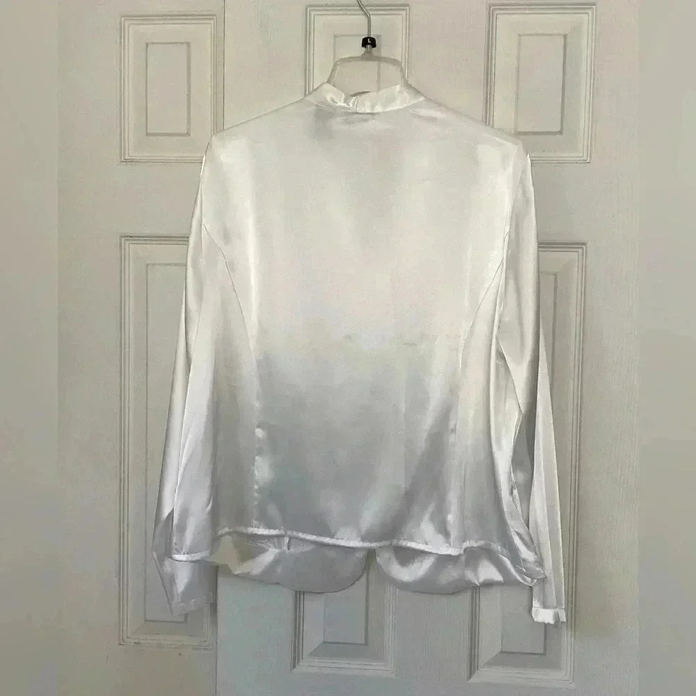 Laura Scott Women's White Button Up Long Sleeve Embroidered Floral Top Size 18W - Picture 5 of 8